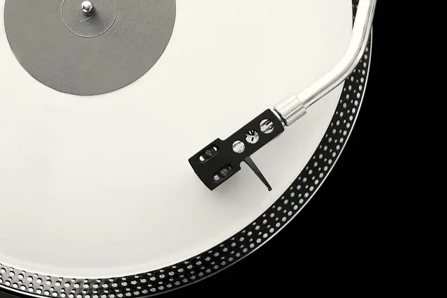 Come scegliere il giusto subwoofer per il tuo sistema hi-fi